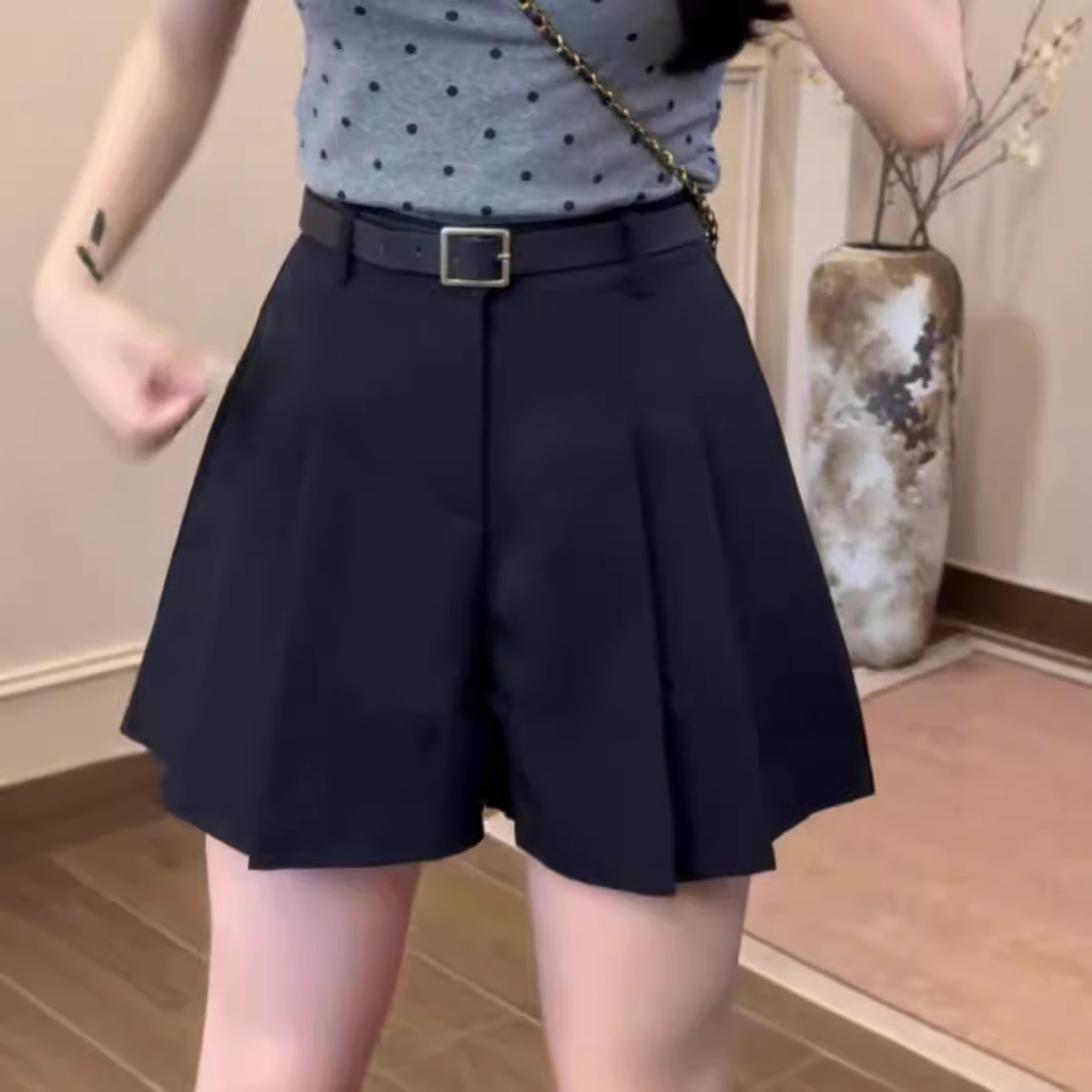 Black Suit Shorts Women's Summer 2024 New High Waist Slimming Thin A- line Wide Leg Pants Skirt