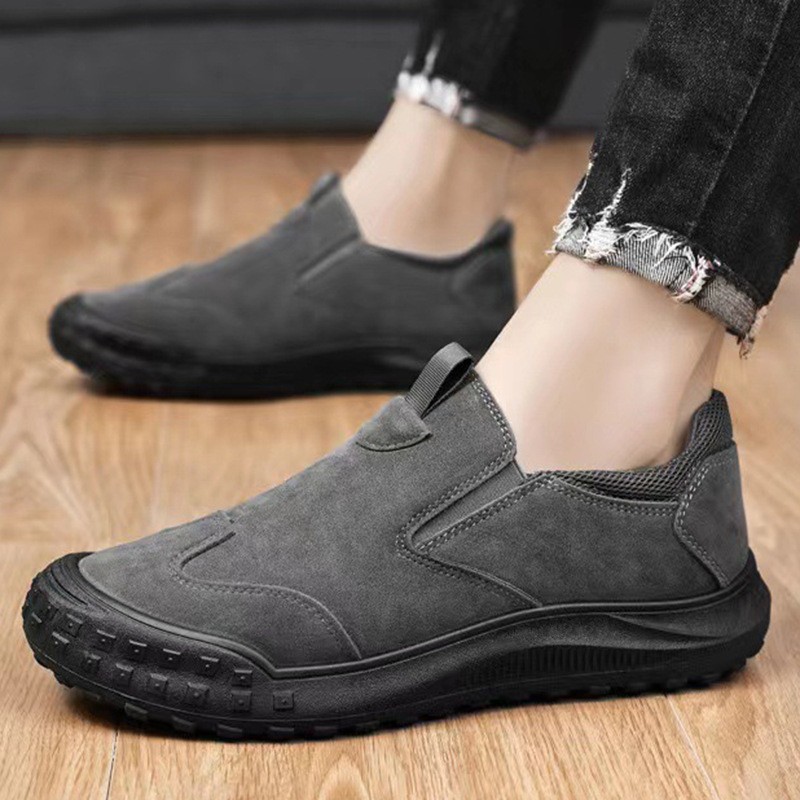 Men's Shoes New Outer Wear Labor Protection Men's Shoes Low-top Comfortable Slip-on Lazy Work Shoes Outdoor Sports Casual Shoes