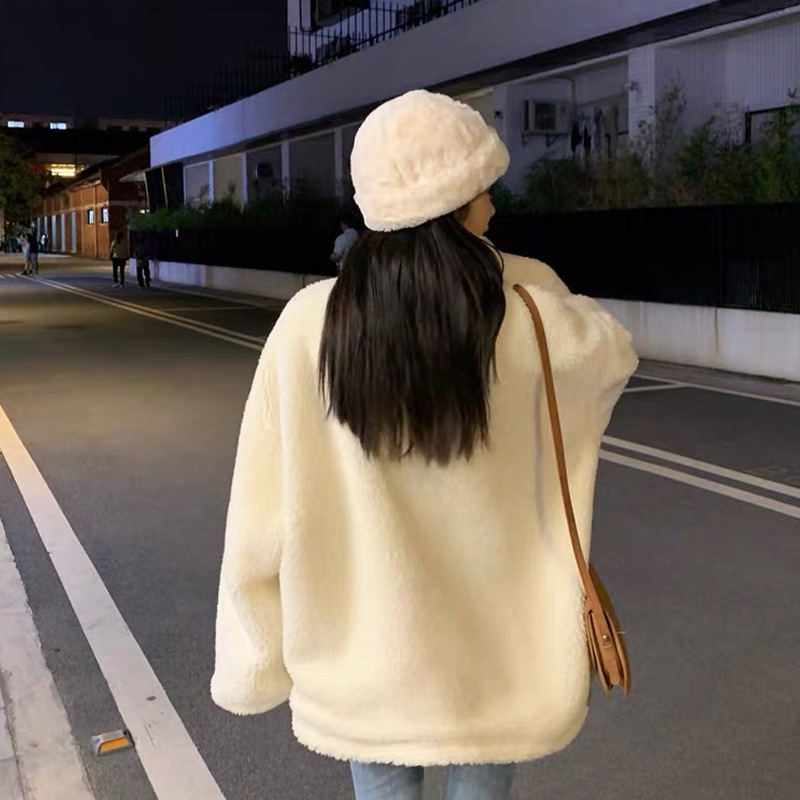 Picture of Vertical Collar Lamb Wool Thickened Letter Cotton-padded Coat Cotton-padded Jacket Women's 2025 Autumn and Winter Loose Korean Style Small Sweatshirt