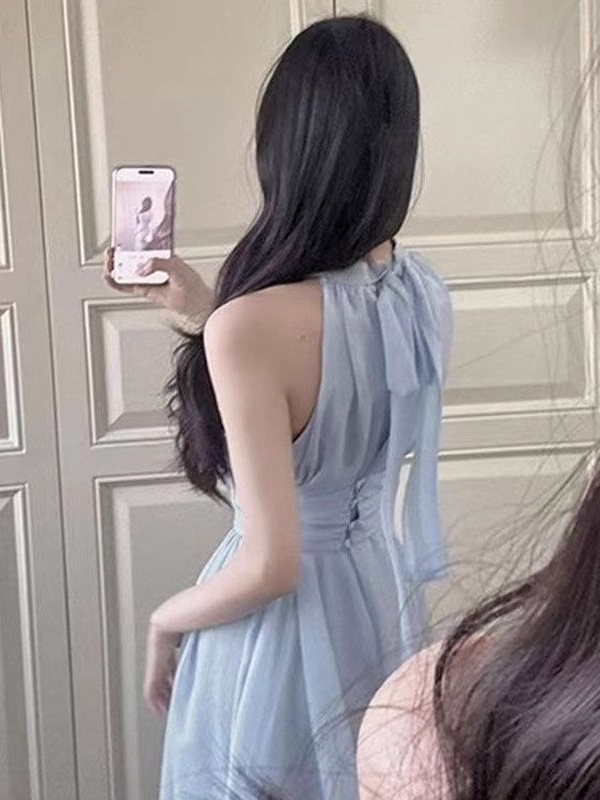 Sleeveless Halterneck Dress for Women, Spring New Style, Seaside Vacation Design, French Waist-Cinching Long Skirt, Versatile