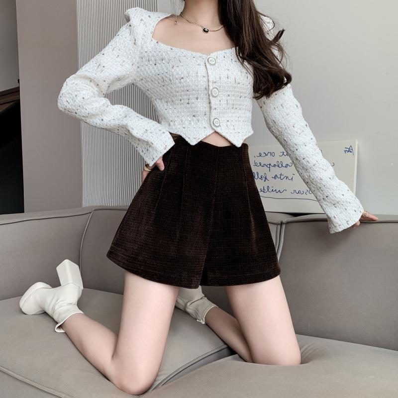 High Waist Slimming Boots Pants Base for Autumn and Winter 2024 Wide Leg New Arrival Outer Wear Corduroy Chenille Shorts Women's Black