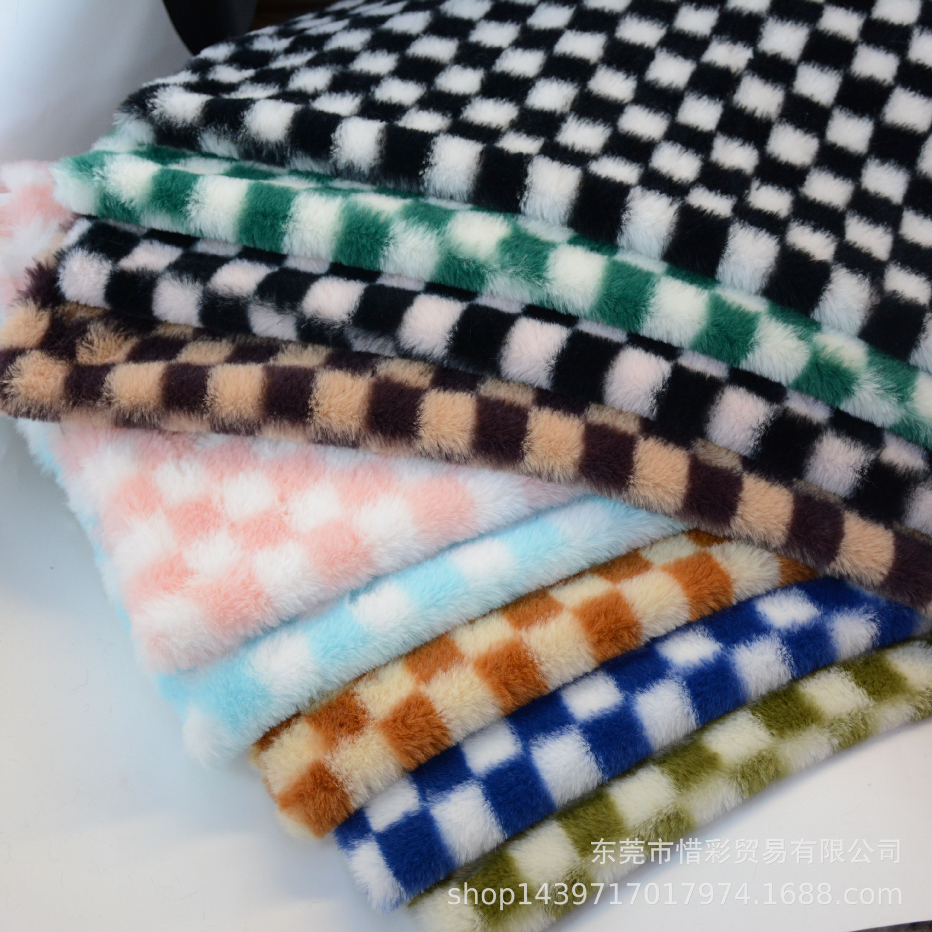 In stock small plaid printed imitation rabbit fur black and white plaid rabbit velvet clothing shoes bags plush fabric