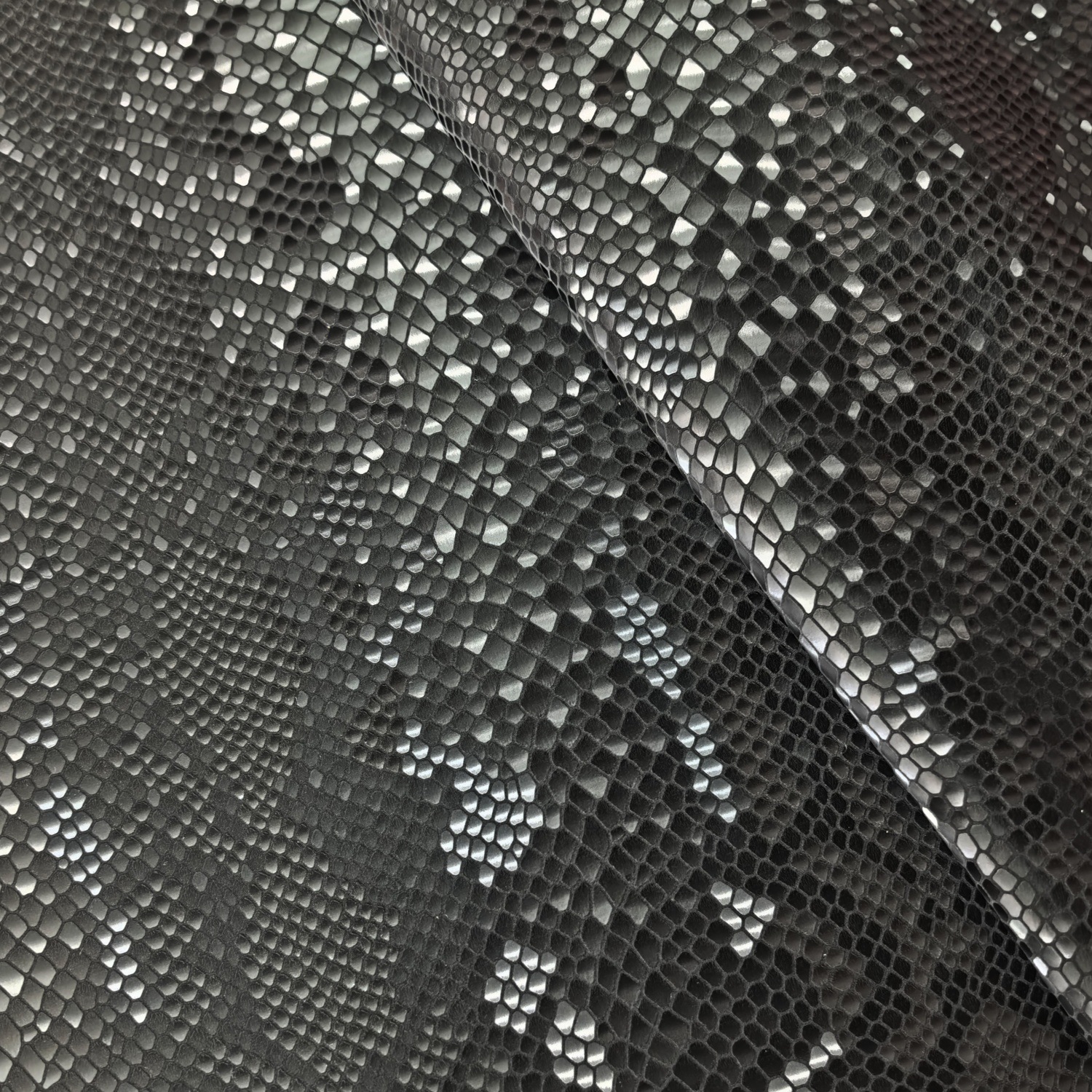 Pu Leather in Stock Snake Pattern Velvet Frosted Dragon Scale Leather Luggage Accessories Clothing