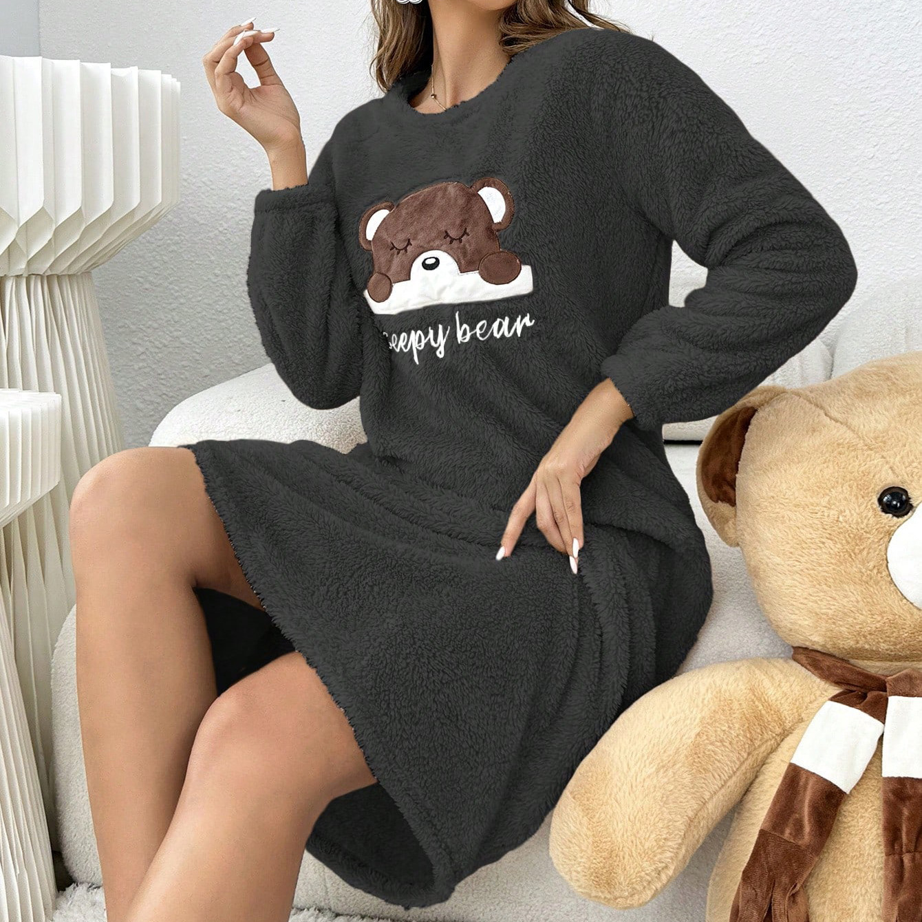 Cross-border Autumn and Winter New Cute Style Nightdress Foreign Trade Women's Cartoon Bear Loose Long-sleeved Home Clothes Velvet Skirt