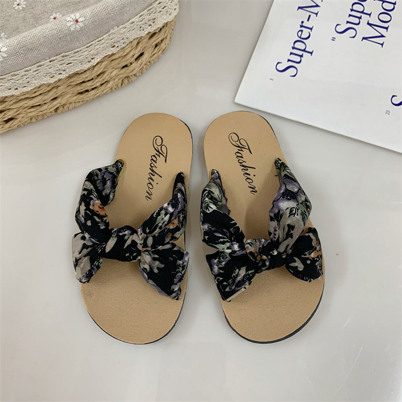 Picture of Bohemian style girls' sandals children's slippers sponge comfortable soft casual indoor and outdoor printed fabric sandals