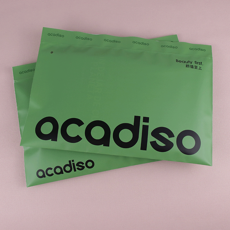 Customized Frosted T-Shirt Clothing Packaging Bags Wholesale Cpe Plastic Zipper Bags Green Thickeneded Clothing Ziplock Bags