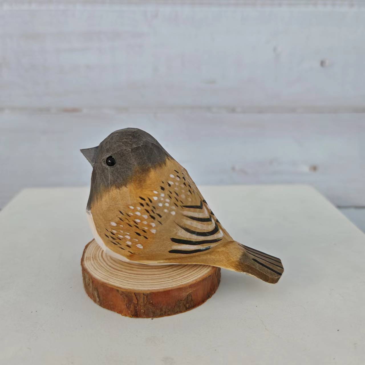 Picture of Bird Wood Carved Ornaments Cute Children's Toys Birthday Gift Hand Carved Colored Healing Desktop Ornaments Animals