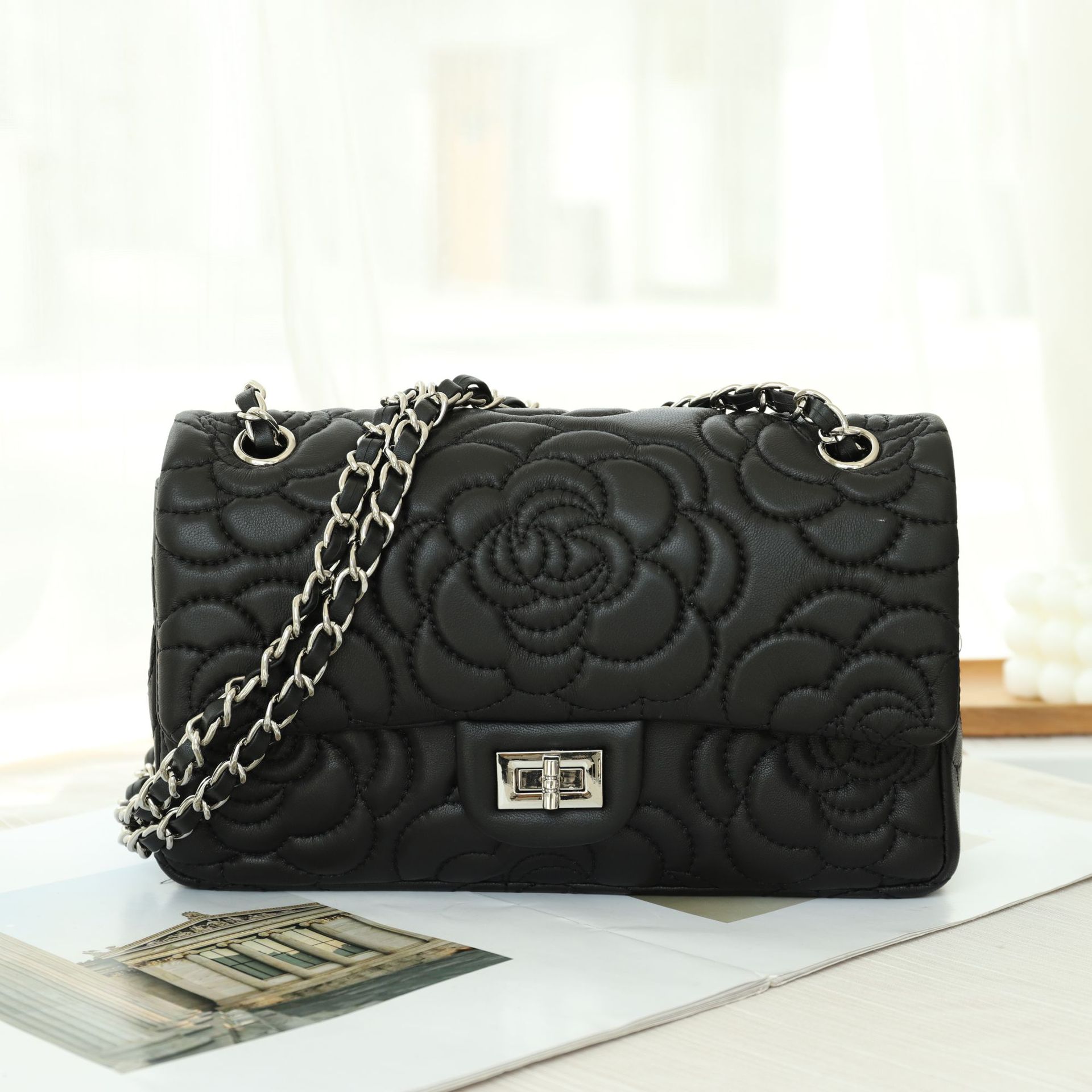 Xiao Xiang Feng Classic Camellia Sheepskin Chain Bag Genuine Leather Women's Bag Women's Shoulder Bag Small Square Bag Factory Wholesale