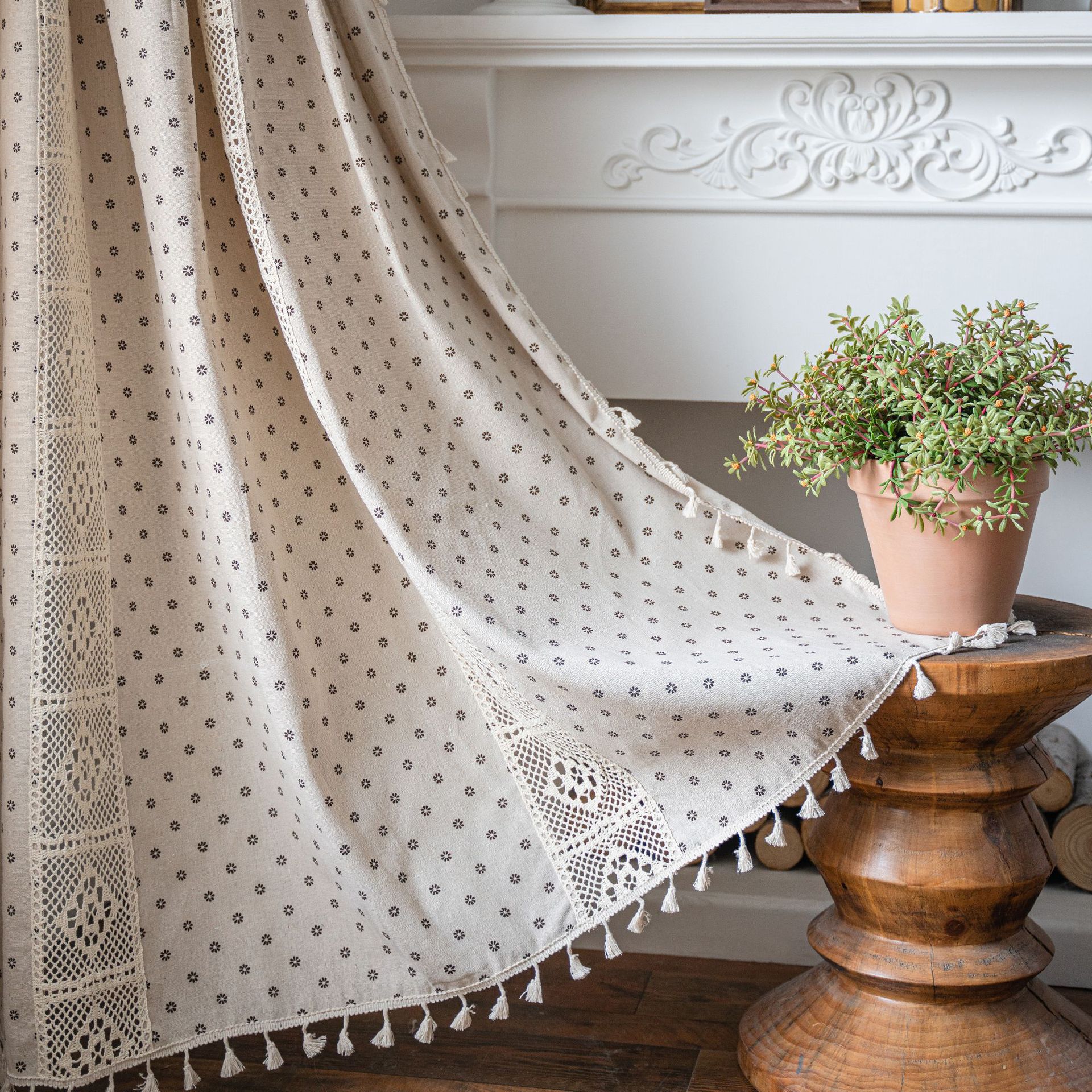 Picture of Yiman Qiyun Curtain Lanju Curtain Finished Printed Hollow Stitching American Style Kitchen Curtain Semi-Shading Curtain Tassel