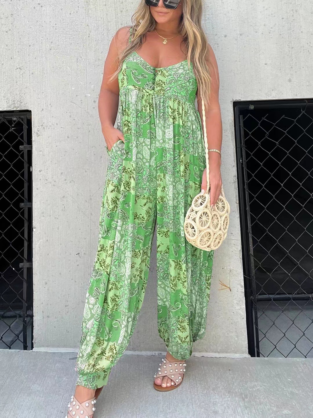 Picture of 25 Amazon Wish Unique Cross-Border Hot Product Ebay Women's High Waist Trendyy Loose Printed Shoulder Strap Jumpsuit
