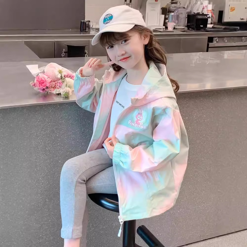 2024 New Girls' Spring Coat Children's Western Style Hooded Cartoon Spring and Autumn Star Dailou Jacket Top