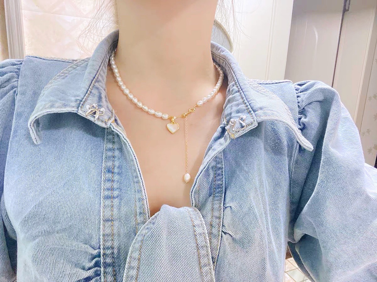 Picture of Heartbeat Natural Freshwater Pearl Necklace Women's Fashion Fritillaria Love Pendant 18K Gold Plated Clavicle Chain Necklace Chain