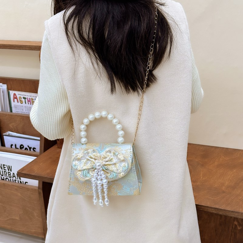 Picture of Hot Selling Children Shoulder Bag Exquisite Antique Little Girl Coin Purse Cute Princess Outdoor Casual Pearl Handbag