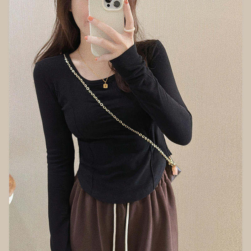 Picture of Derong Inner Layering Shirt for Women 2025 Autumn and Winter Long-Sleeved T-Shirt Slimming Look Design Western Style Student Top Trbottomy