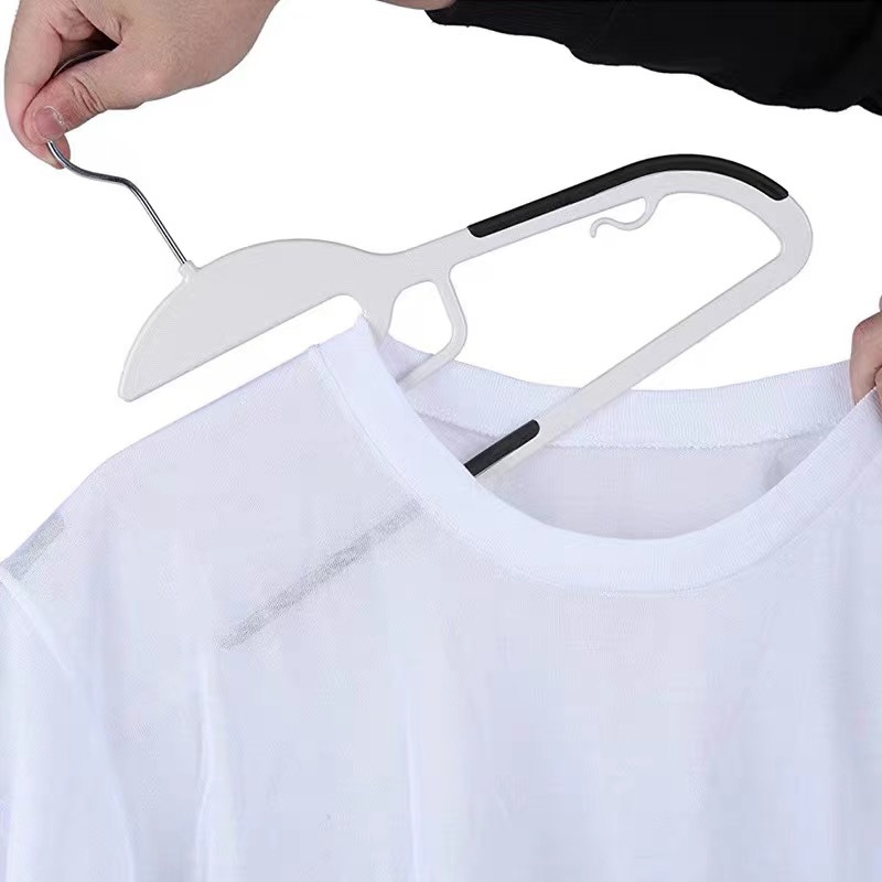 Picture of Plastic Non-Slip Hangers Amazon Multifunctional Small Neckline Design for Home Dormitory Organization and Storage with Anti-Slip Design