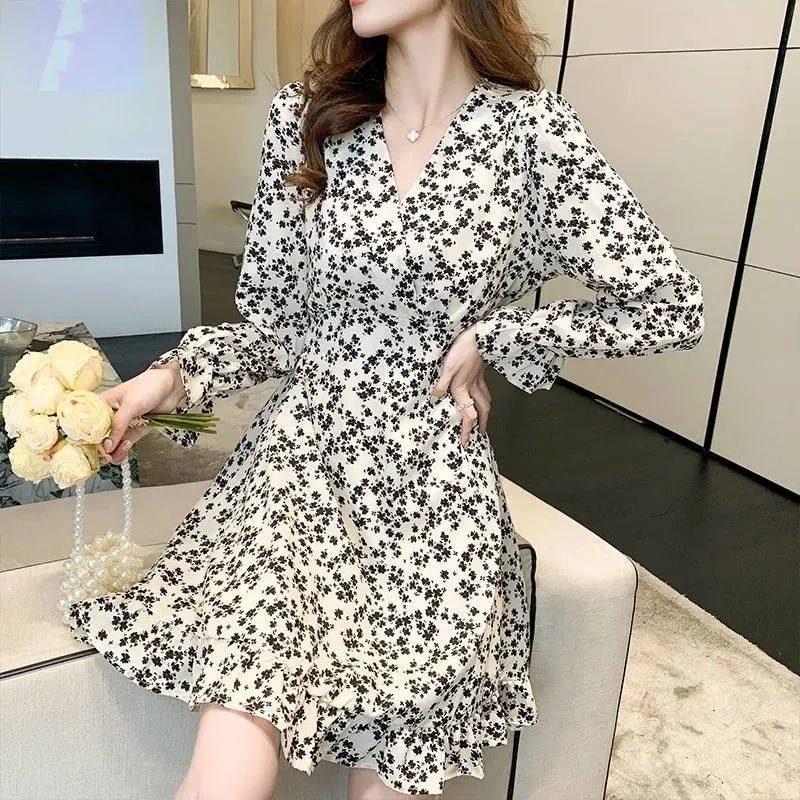 Chiffon Long-sleeved Dress Spring and Autumn 2023 New Hot Sale Large Size Women's Elegant V-neck Midi Dress