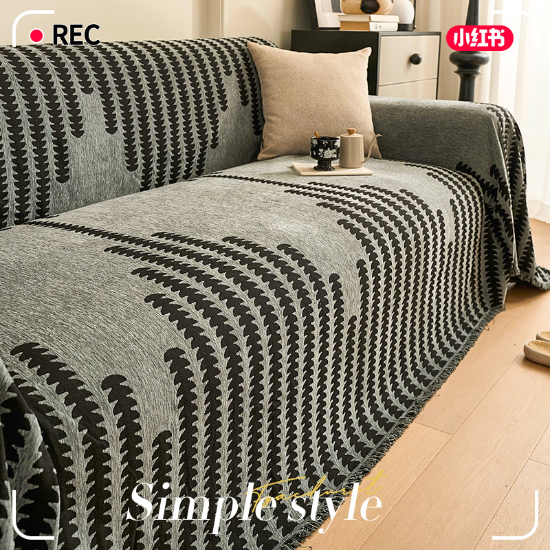 Sofa Cover 2024 New Four Seasons Universal One Whole Sofa Cover Cloth Padded Cloth Non-slip Light Luxury High-end Sense Blanket