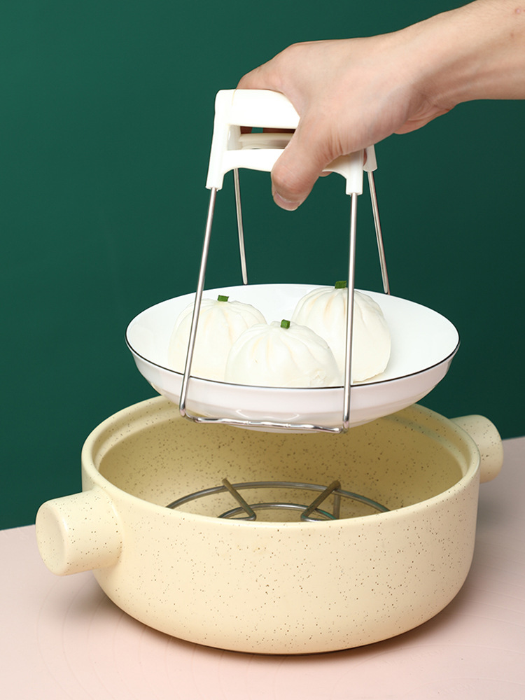 Picture of Japanese-style anti-scald bowl pick-up plate clip silicone non-slip casserole end grab plate pick-up plate kitchen artifact household