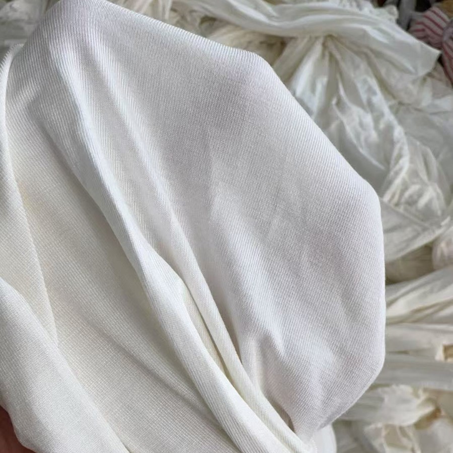 Picture of Lint-Free White Machine Wiping Cloth, Large Cotton Industrial Rags Sold by the Pound, Furniture Wiping Cotton Cloth