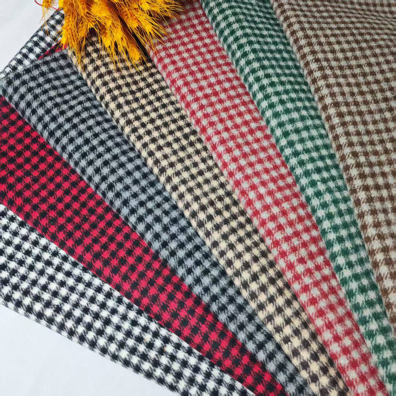 Shaoxing factory in stock wool small plaid fashion shirt skirt shoes hat luggage plaid woolen fabric