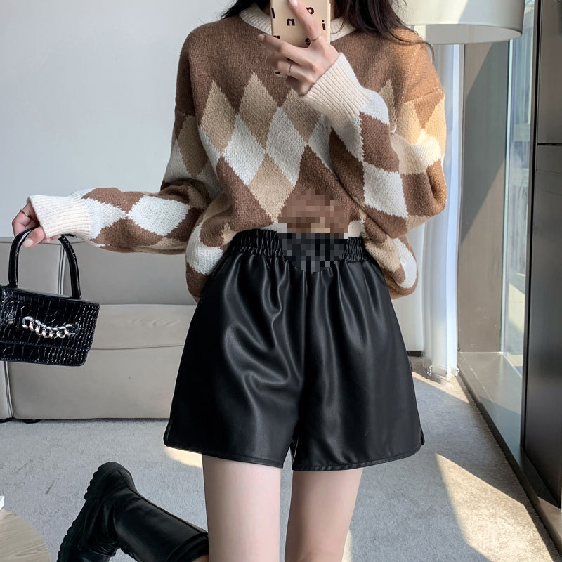 Autumn and Winter 2023 New plus size chubby girl High Waist Leather Shorts Women's Flesh Covering Slimming Wide Leg Loose Waist Outer Wear PU Pants