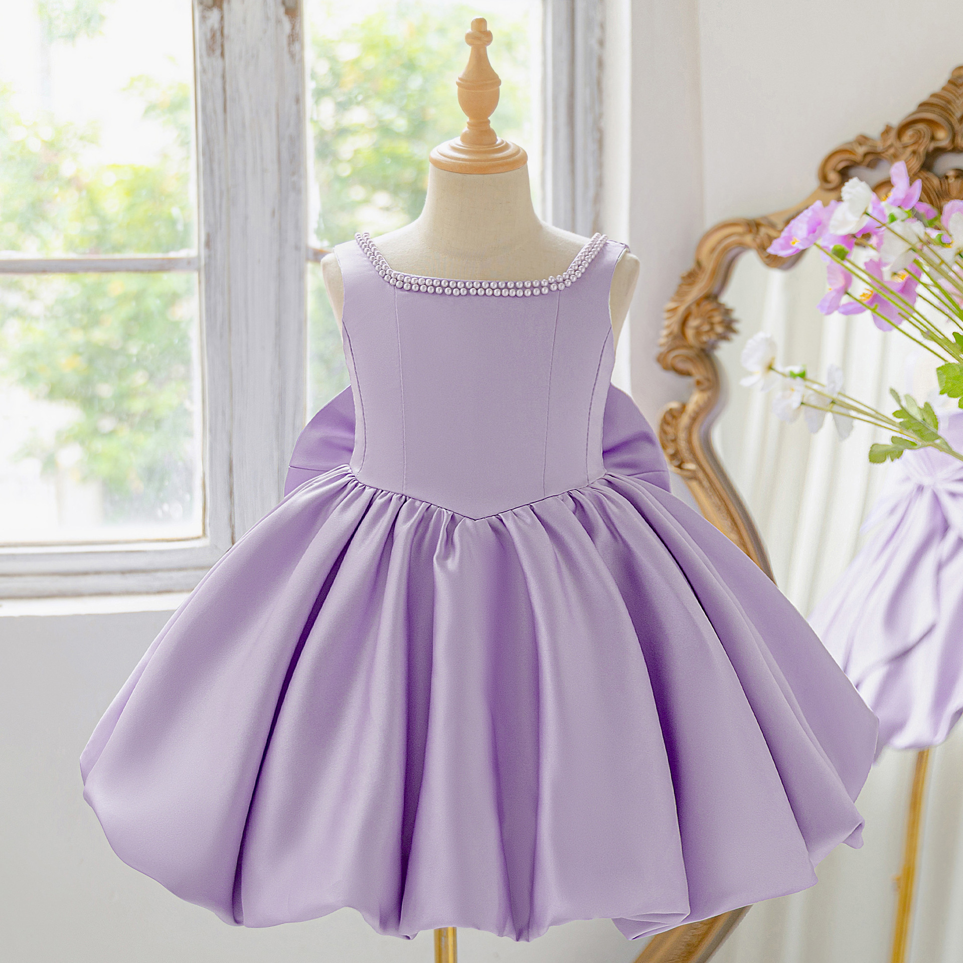 European and American Girls' Skirts, Kidsren's Dresses, Princess Skirts, Satin Bow Performance Clothes, Catwalk Girls' Piano Dresses