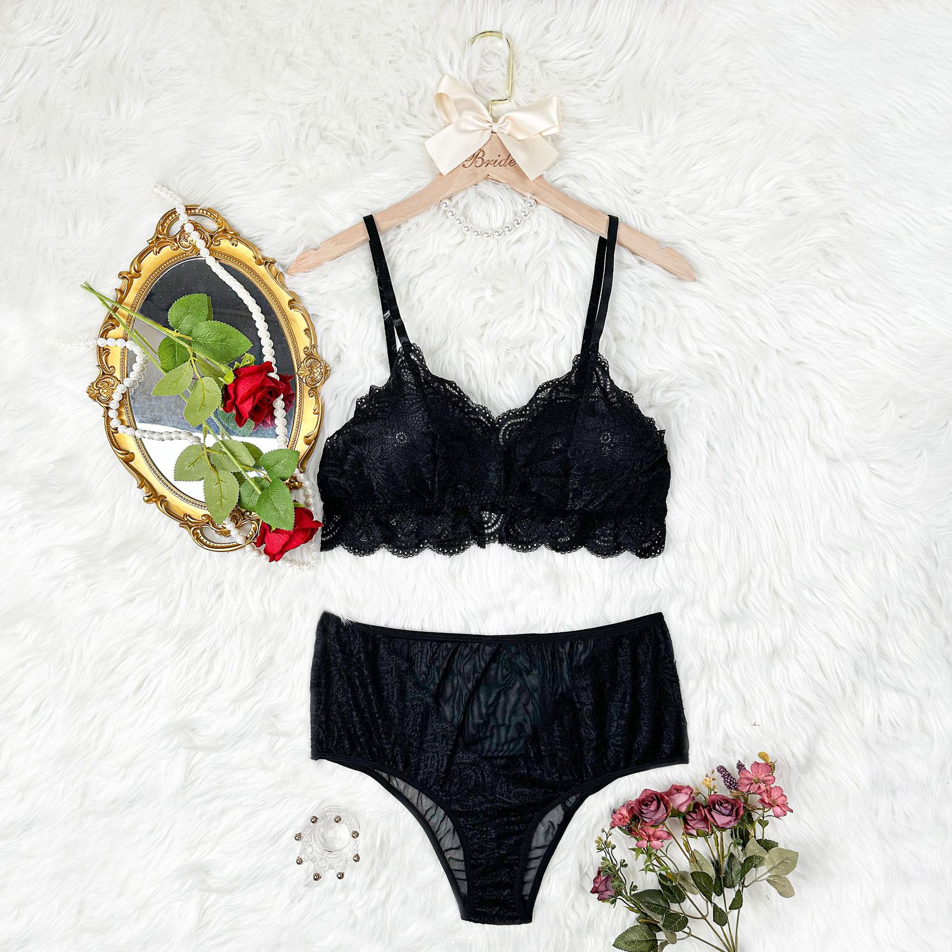 European and American fat girls foreign trade sexy underwear three-point belt set sexy transparent lace set 7071