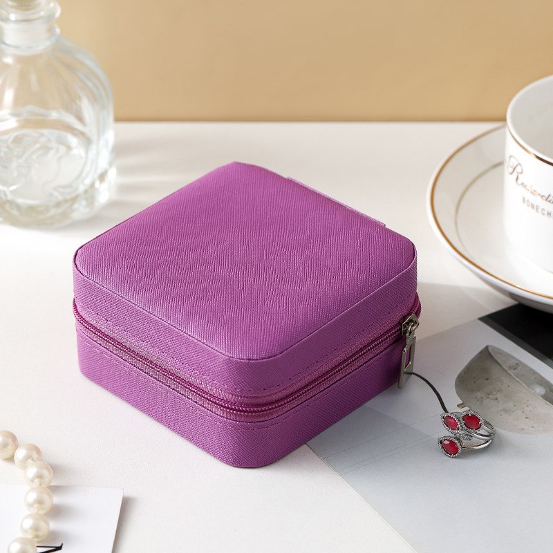 Picture of Leather Small Size Jewelry Storage Box Travel Portable Gift Box with Lock Jewelry Box High-End Jewelry Box