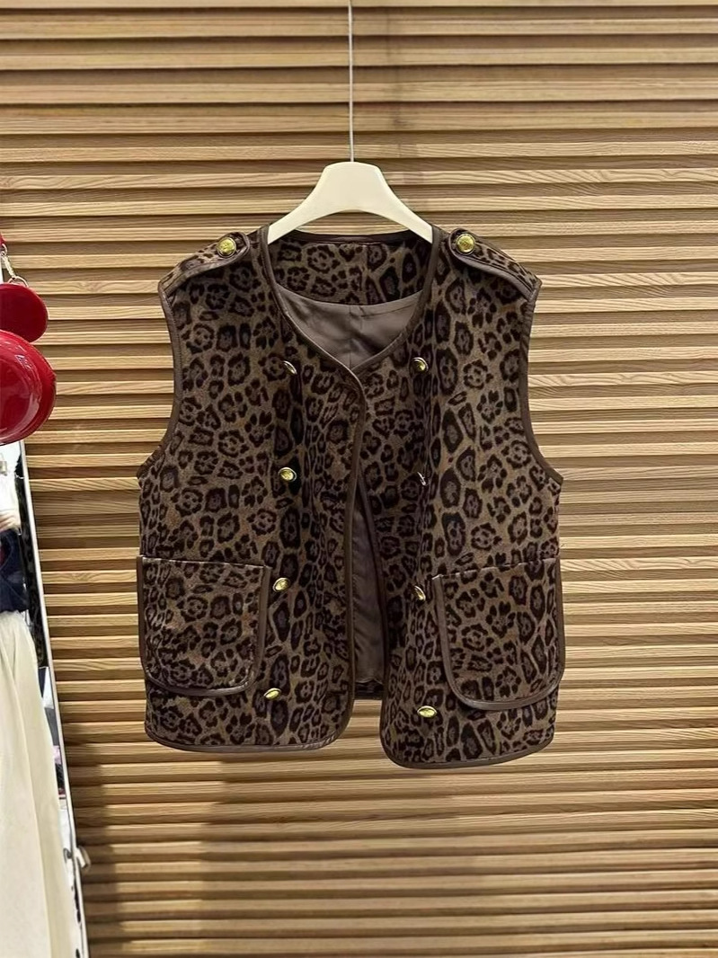European Station Double-breasted Leopard-print Vest Coat Women's Autumn and Winter 2024 New Fashionable Outer Wearable Trendy Top