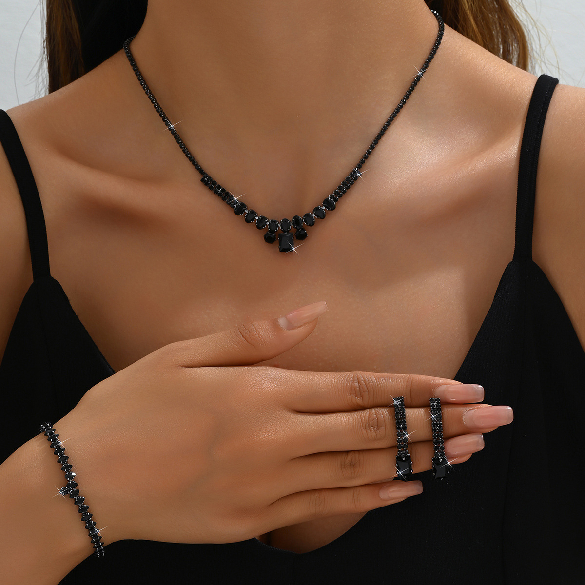 Picture of Cross-border Spelling Duoduo Hot Selling European and American Luxury Elegant Rhinestone Zircon Jewelry suit Necklace Earrings Bracelet Three-piece Set