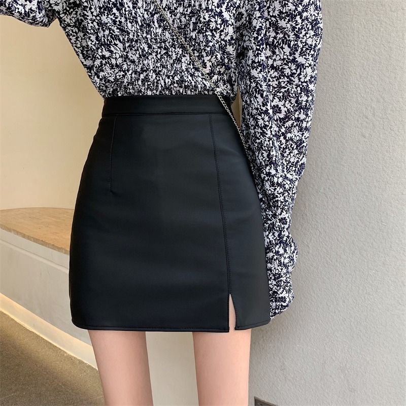Small leather skirt women's 2022 autumn and winter anti-light split skirt high waist PU leather skirt black A- line hip skirt