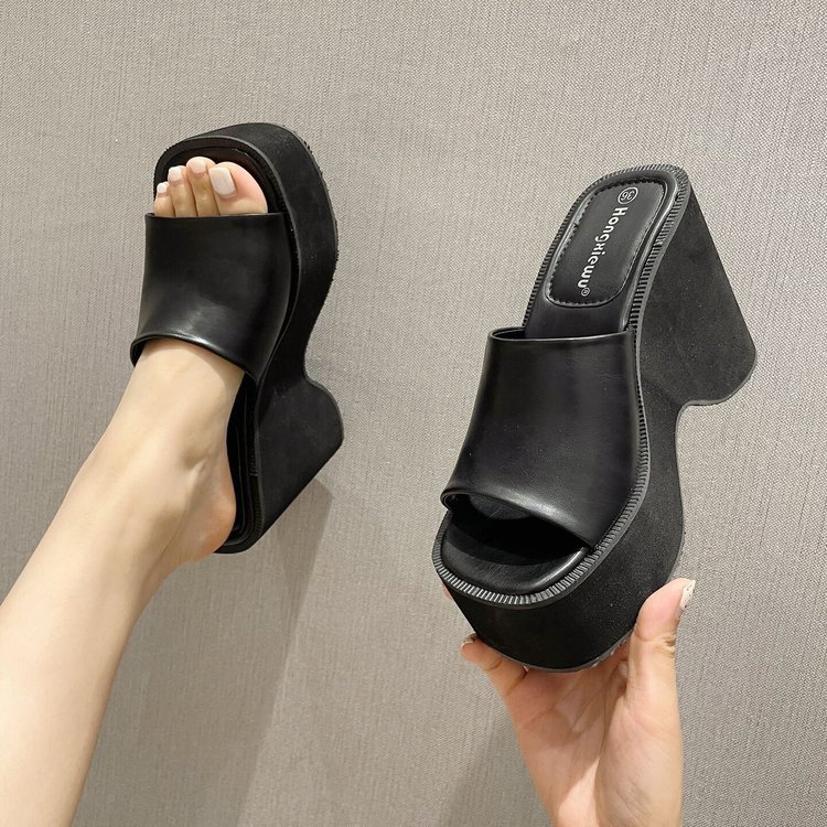 European and American Foreign Trade Platform Slippers with High Heel and Open Toe for Women Cross-border Wedge plus size Beach Sandals