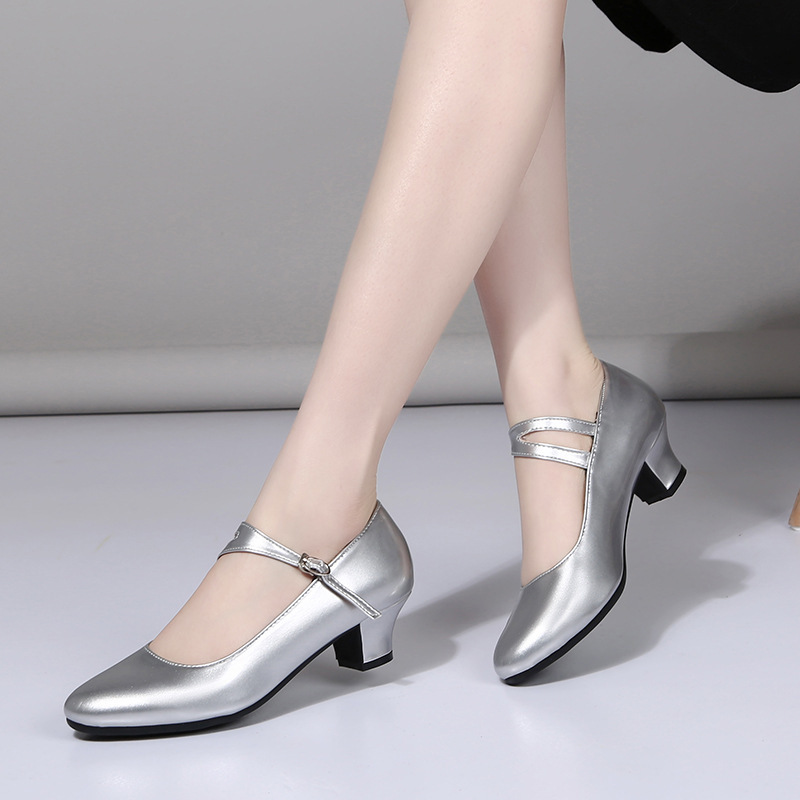 New Women's Soft Sole Mid-heel Adult Dancing Shoes Square Dance Shoes Performance silver Four Seasons Performance Breathable Dance Shoes
