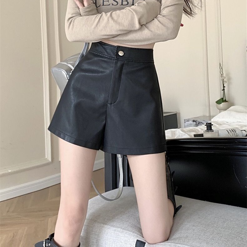 Sexy Small Leather Pants for Women, Spring & Fall Pu Shorts, Fat m Slimming Look Wide-Leg A-Line Boot Pants, Casual and Versatile Street Style Hot Pants