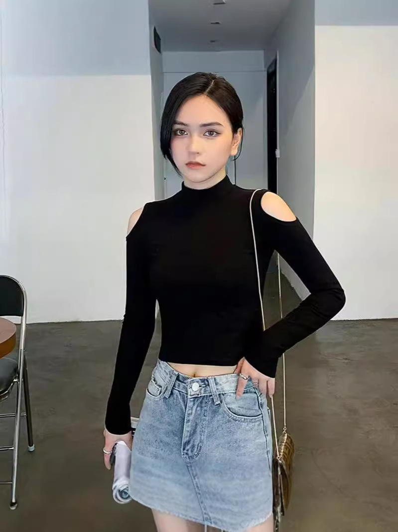 Picture of Shoulder Top Women's Long-sleeved Black New Arrival Navel Wear Autumn and Winter Semi-high Collar Base Shirt Women's Tight T-shirt Fashionable Cotton T-shirt