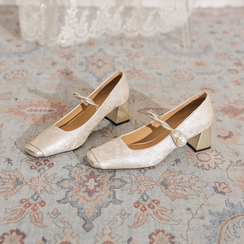 6368-13 Chinese Style Light Luxury Embossed Silk Mid-heel Single-layer Shoes Women's 2024 Metal Square Toe High-heeled Shoes