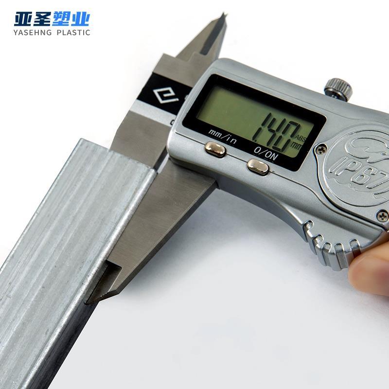 Picture of Plastic pallet plug multi-size multi-specification increase load-bearing steel hollow square metal pipe galvanized steel pipe