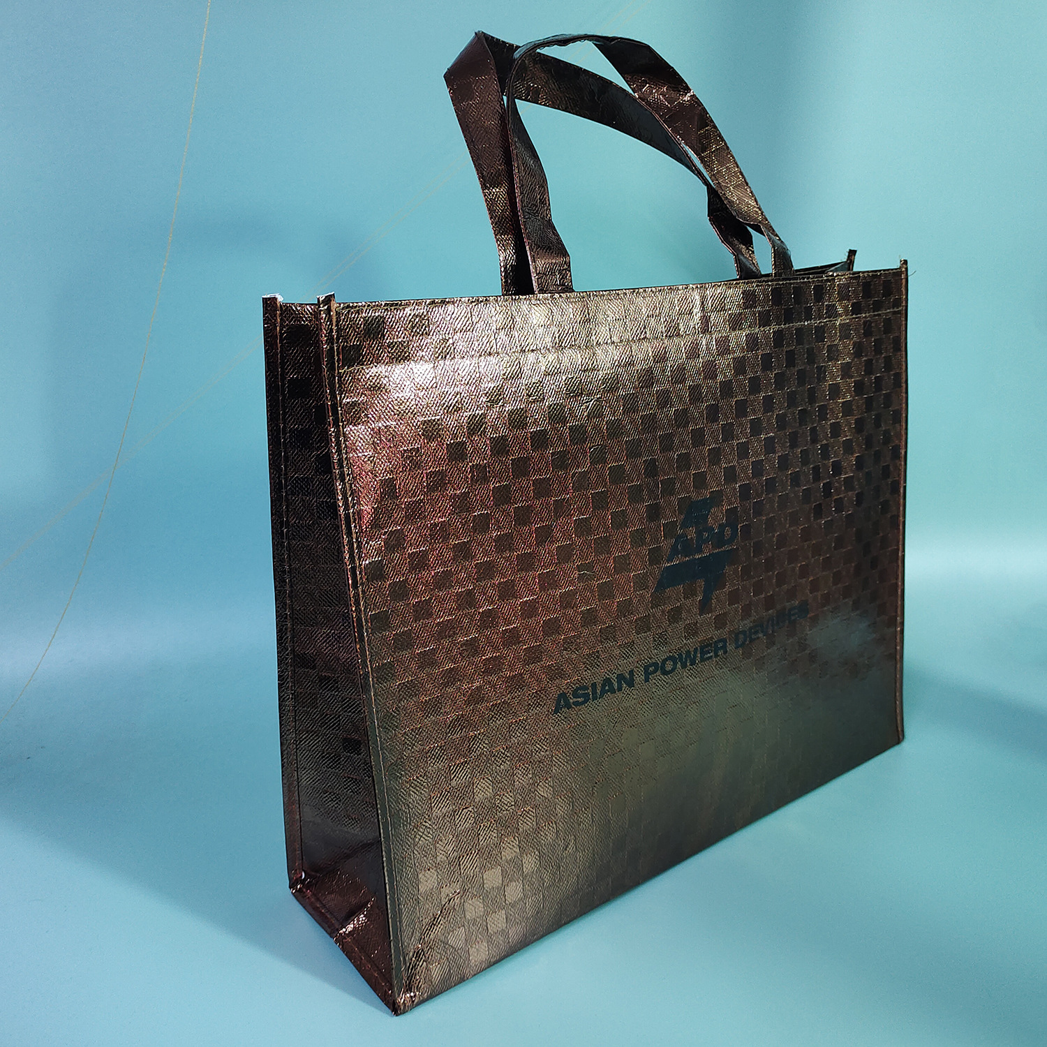 Laser Non-Woven Bag, Customized Laminated Waterproof Sewing Shopping Gift Bag, Logo Printed Handbag, Customized