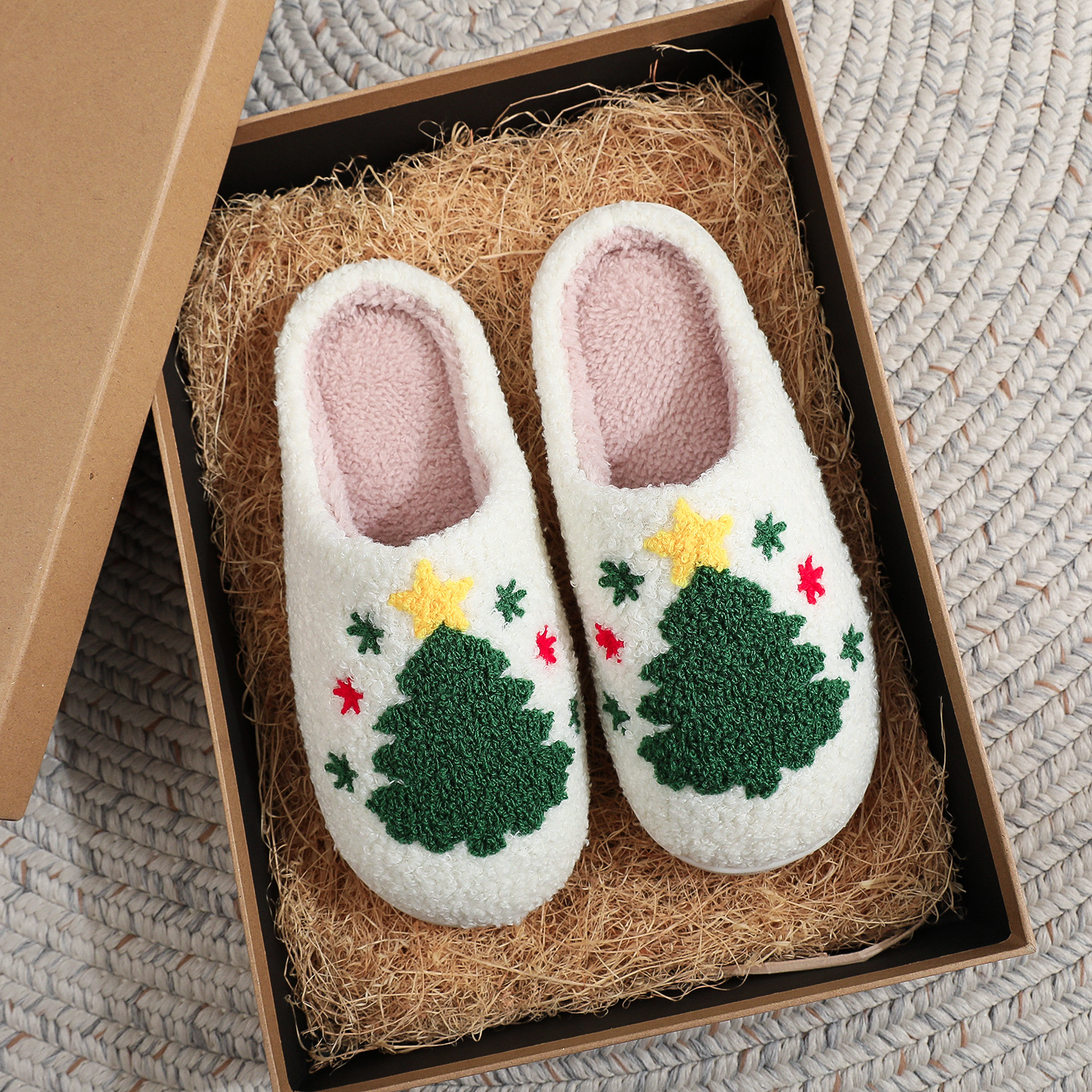 European and American Amazon cross-border Christmas atmosphere cotton slippers for men and women home autumn and winter plush slippers large size shoes