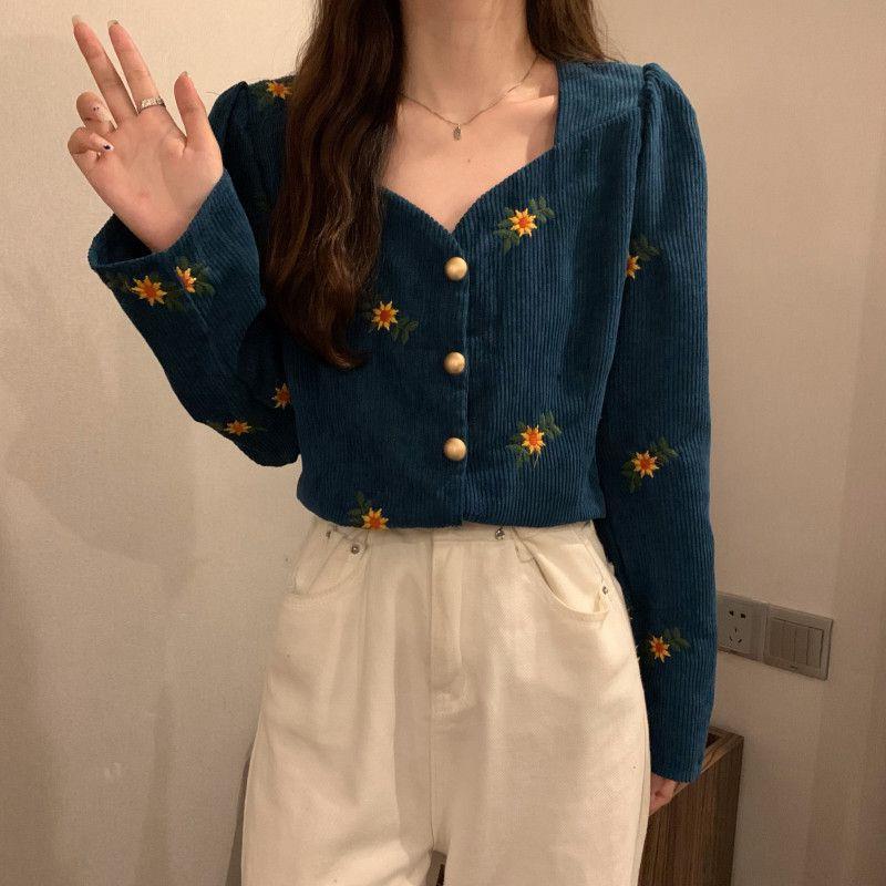 Picture of chubby girl autumn and winter plus size retro short corduroy shirt bubble sleeve western style loose long sleeve embroidered cardigan top