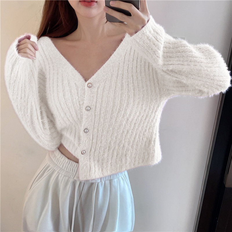 Picture of Autumn and Winter New French Style Imitation Mink Pearl Button Sweater Design Niche Short Knitted Cardigan Top for Women