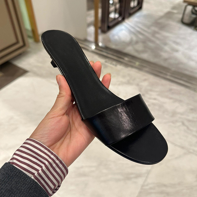 Korean Style Genuine Leather Minimalist Style Cat Heel Slippers Women's Outfit Summer New All-Match Low Heel Round Toe Simple Sandals