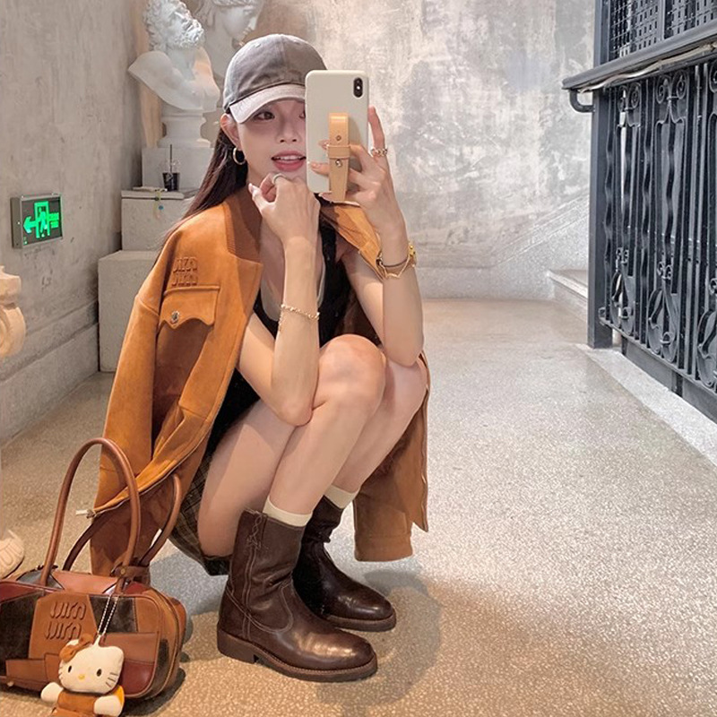 Picture of Cowhide Version ~ Grape Mom Genuine Leather Pointed Round Toe V-Cut Motorcycle Chunky Heel Retro Western Cowboy Short Boots for Women Autumn and Winter