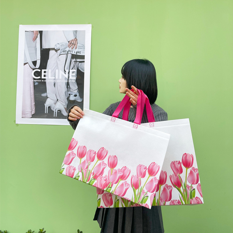 Tulip non-woven handbag clothing store gift environmental protection shopping packaging Women's waterproof bag printing