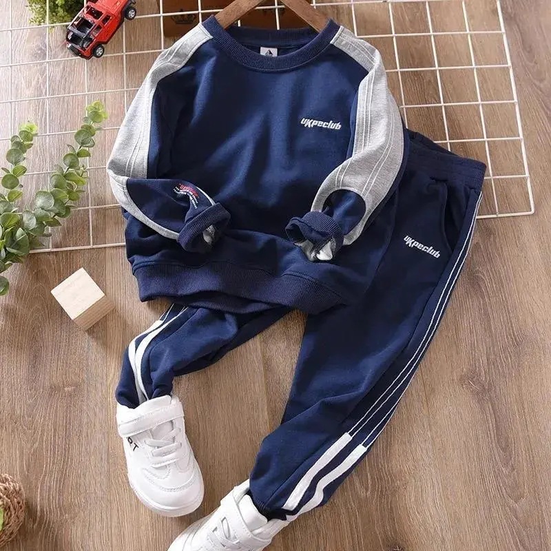 Boys' suit Autumn 2024 New Long Sleeve Sweatshirt Casual Pants Children's Sportswear Western Style Two-piece Set