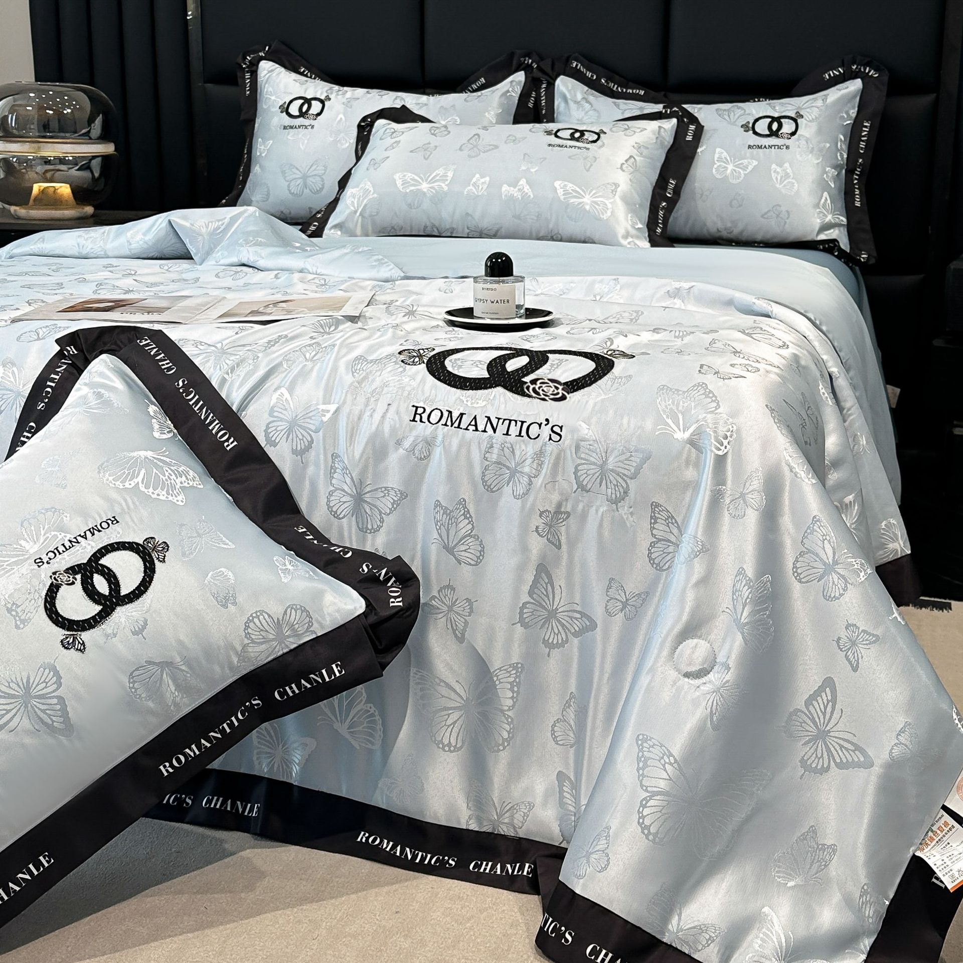 Picture of Class A Ice Silk Summer Quilt Air-conditioning Quilt Bed Cover Bed Sheet Four-piece Set Advanced Light Luxury Embroidered Summer Cool Quilt Summer Thin Quilt