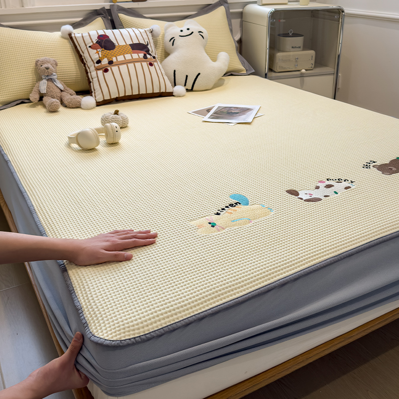 Picture of Summer 100% Polyester Ice Bean Mat Three-Piece Set Ice Silk Mat Fitted Sheet Air-Conditioned Soft Mat Type a Maternal and Infant Grade