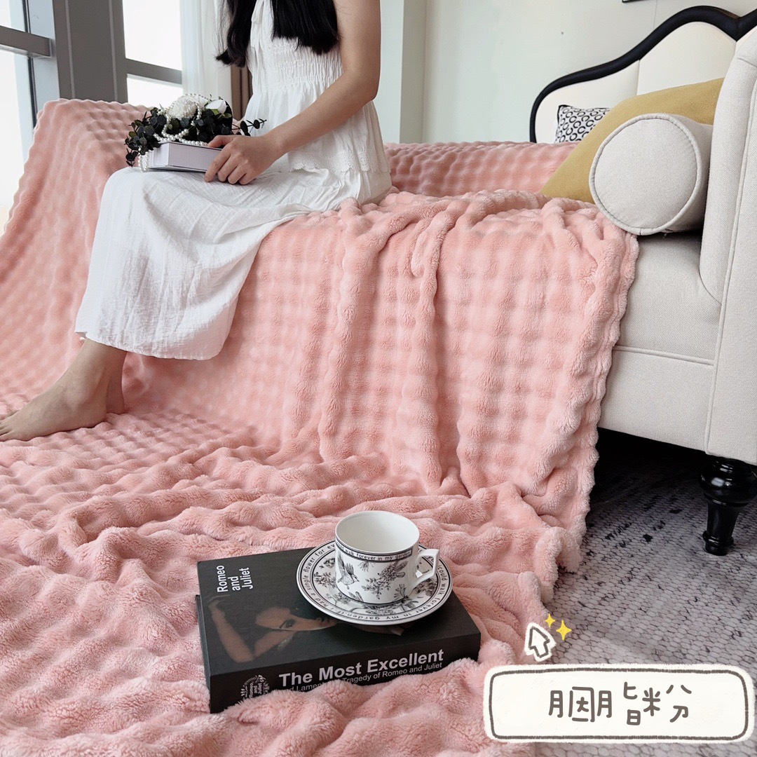 Picture of Winter Thickened Rabbit Plush Bubble Blanket Flannel Blanket Blanket Office Nap Blanket Air-conditioning Blanket Blanket Blanket