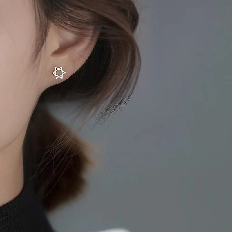 Japanese and Korean-style Sweet Simple Six-pointed Star Women's Fashion Ear Stud Fashion Hollow Hollow Wishing Star All-match Earrings
