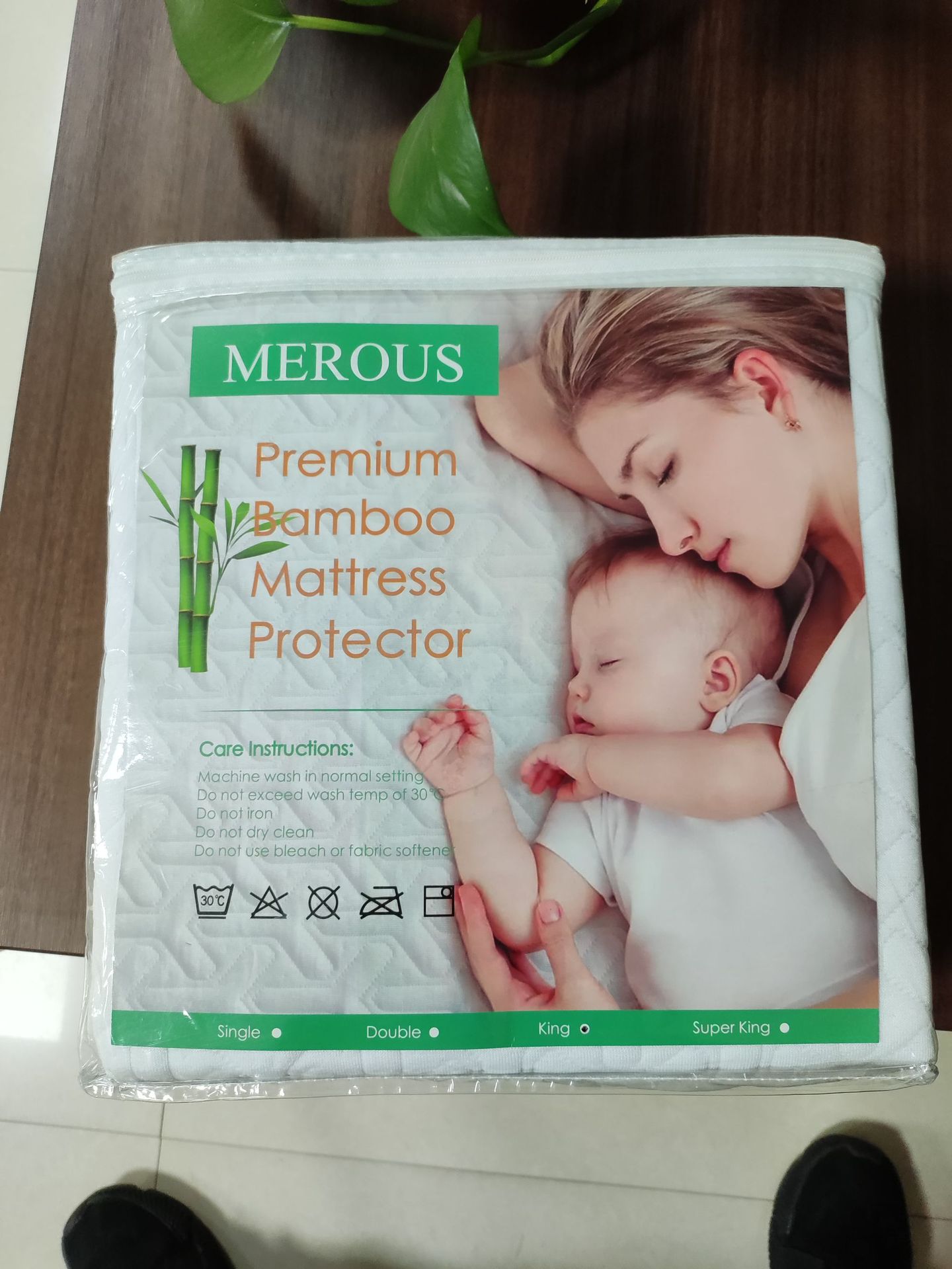 Picture of Amazon Waterproof Sheet Bed Cover Urine Barrier Mattress Cover Thickened Quilted Simmons Protective Cover Wholesale Washable